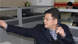 湖南質(zhì)監(jiān)局長(zhǎng)接線日 查處水泥加工黑窩點(diǎn)