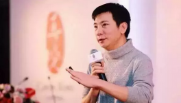 高中沒畢業(yè)的水泥工，身家105億，賺全世界女人錢……