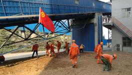 大干一百天 贊皇金隅團(tuán)委在行動