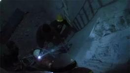 水泥廠工人作業(yè)時遭意外 被困5層樓高的水泥罐中