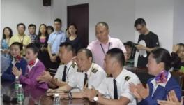 點(diǎn)贊！川航英雄機(jī)長(zhǎng)劉傳健咱水泥人的后代！