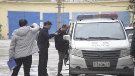 王樓水泥違規(guī)生產(chǎn)，法人被帶走詢問