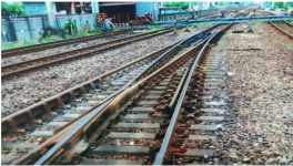 臺(tái)列車出軌 擬斥巨資換特殊混凝土