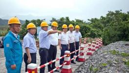 海螺集團(tuán)董事長(zhǎng)高登榜赴寧國(guó)水泥廠調(diào)研