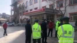 交警查獲多起“百噸王”！約談裝載單位賽馬水泥廠！