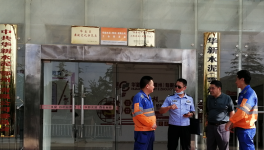 交警大隊(duì)走進(jìn)轄區(qū)華新水泥廠送安全！